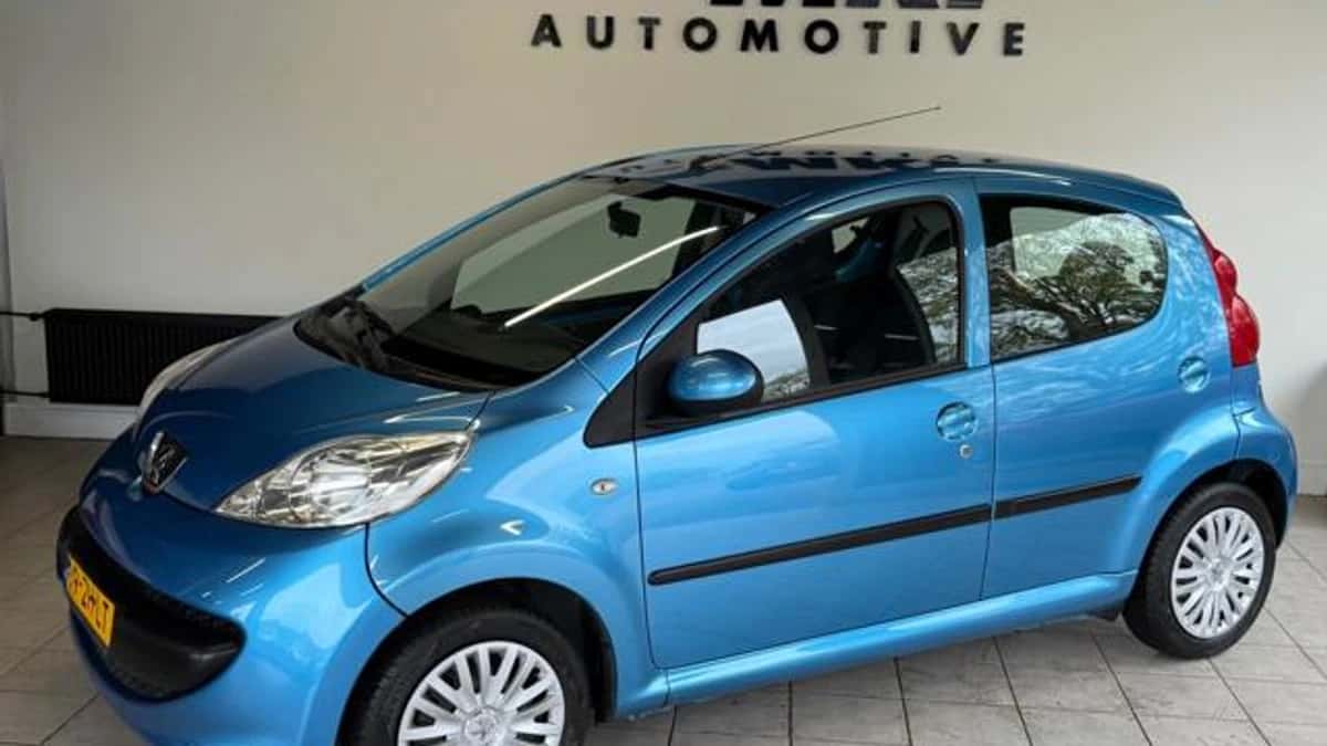 Peugeot 107 (2008) — foto 1