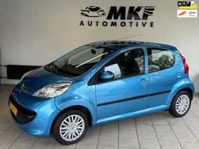 Peugeot 107 (2008)