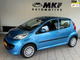 Peugeot 107 (2008) thumbnail 2