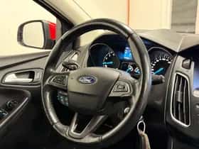 Ford Focus (2015) thumbnail 14
