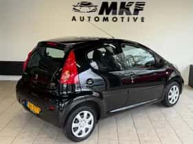 Peugeot 107 (2011) thumbnail 5