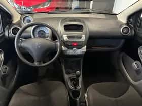 Peugeot 107 (2011) thumbnail 10