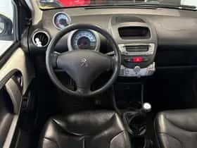 Peugeot 107 (2012) thumbnail 12