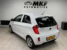 Kia Picanto (2012) thumbnail 4