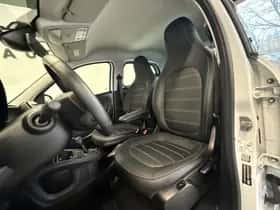 Smart Forfour (2019) thumbnail 11