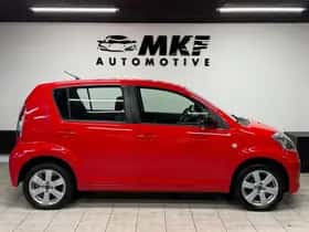 Subaru Justy (2009) thumbnail 8