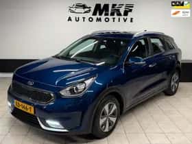 Kia Niro (2016) thumbnail 2