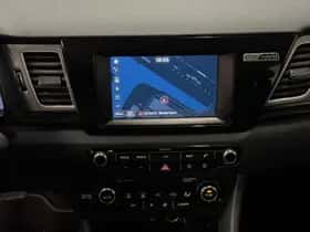 Kia Niro (2016) thumbnail 15