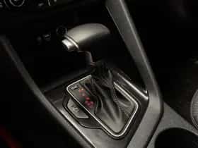 Kia Niro (2016) thumbnail 16