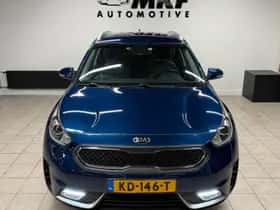 Kia Niro (2016) thumbnail 6