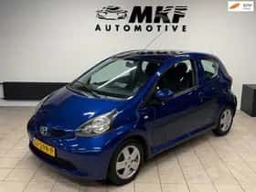 Toyota Aygo (2008) thumbnail 1