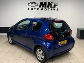 Toyota Aygo (2008) thumbnail 4