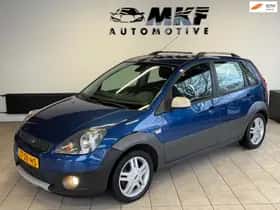 Ford Fiesta (2008) thumbnail 2