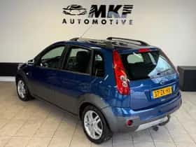 Ford Fiesta (2008) thumbnail 4