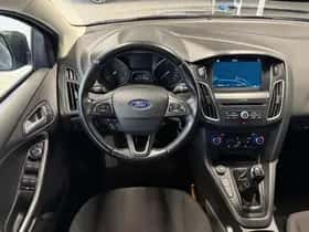 Ford Focus (2017) thumbnail 14
