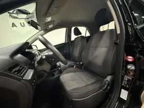 Kia Picanto (2014) thumbnail 11