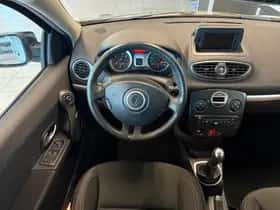 Renault Clio (2010) thumbnail 13