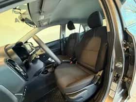 Kia Picanto (2017) thumbnail 11