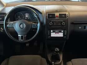 Volkswagen Touran (2011) thumbnail 13