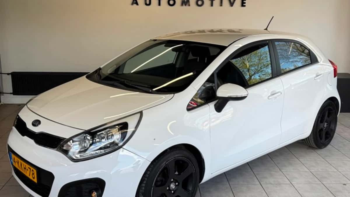 Kia Rio (2013) — foto 1