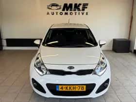 Kia Rio (2013) thumbnail 6