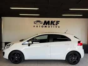 Kia Rio (2013) thumbnail 8