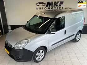 Opel Combo (2016) thumbnail 2