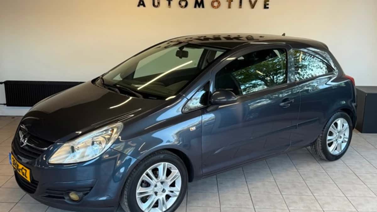 Opel Corsa (2008) — foto 1