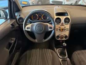 Opel Corsa (2008) thumbnail 11