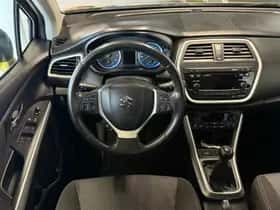 Suzuki SX4 S-Cross (2013) thumbnail 14