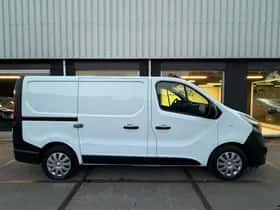 Opel Vivaro (2017) thumbnail 9