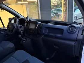 Opel Vivaro (2017) thumbnail 10