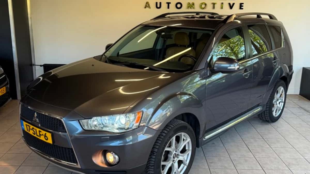 Mitsubishi Outlander (2011) — foto 1