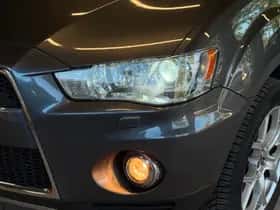 Mitsubishi Outlander (2011) thumbnail 15