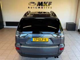 Mitsubishi Outlander (2011) thumbnail 6