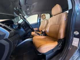 Mitsubishi Outlander (2011) thumbnail 9