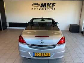 Opel Astra (2008) thumbnail 9
