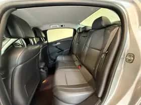 Peugeot 508 (2011) thumbnail 10