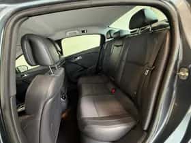 Peugeot 508 (2012) thumbnail 12