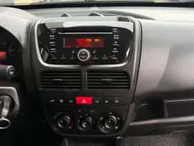 Opel Combo (2017) thumbnail 14