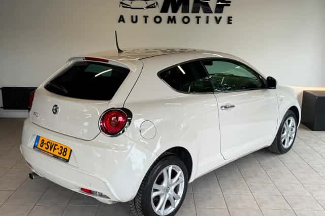 Alfa Romeo Mito (2011) thumbnail 4