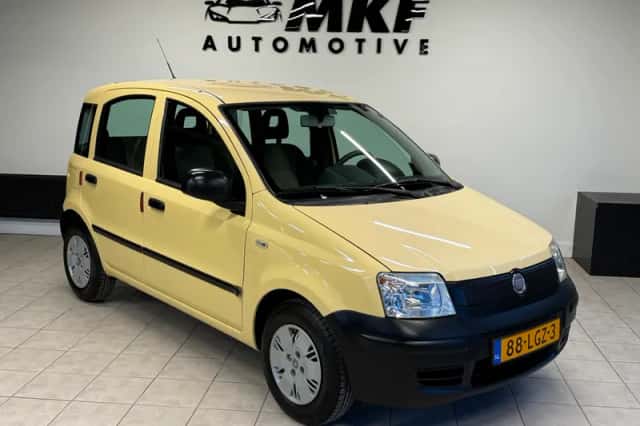 Fiat Panda (2010) thumbnail 2