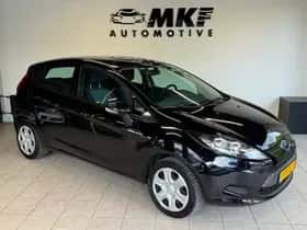 Ford Fiesta (2010) thumbnail 2