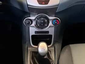 Ford Fiesta (2010) thumbnail 12