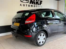 Ford Fiesta (2010) thumbnail 14