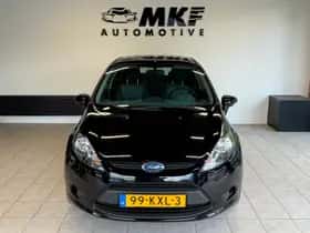 Ford Fiesta (2010) thumbnail 5