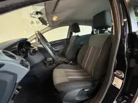 Ford Fiesta (2010) thumbnail 9