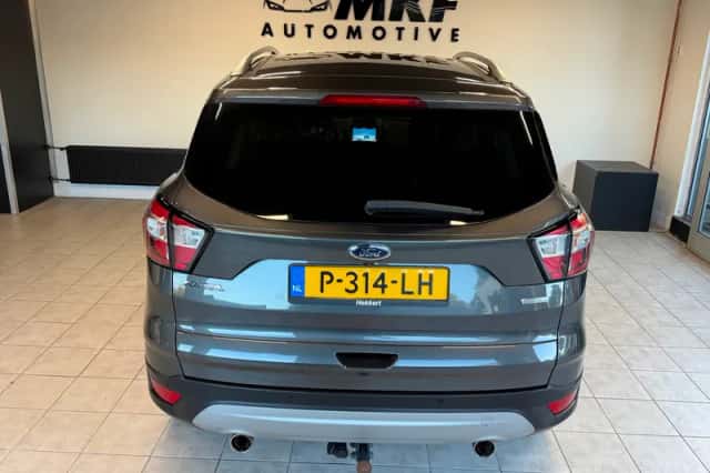 Ford Kuga (2018) thumbnail 6