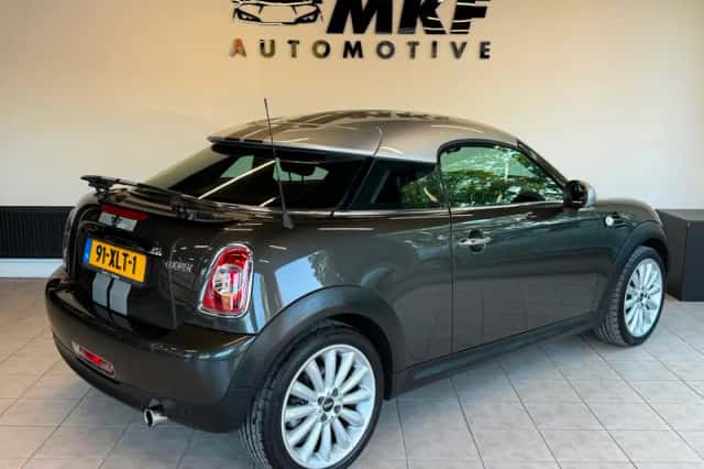 MINI Coupé (2012) thumbnail 4