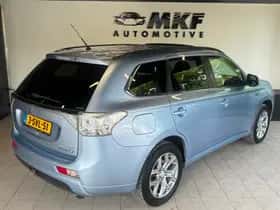 Mitsubishi Outlander (2013) thumbnail 4